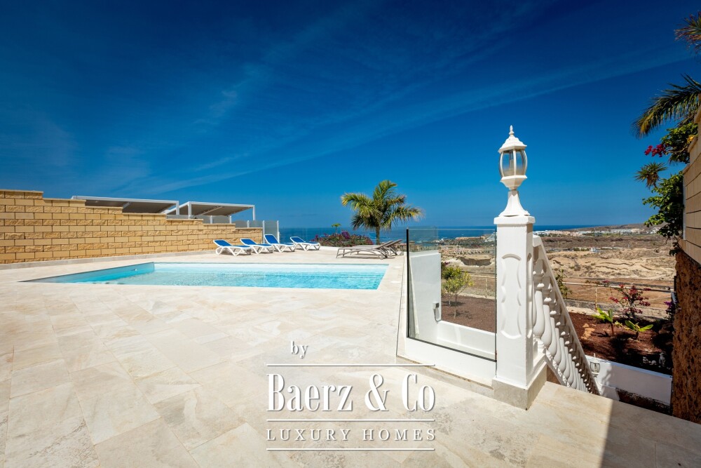 Refurbished villa with a separate annexe on Tenerife image
