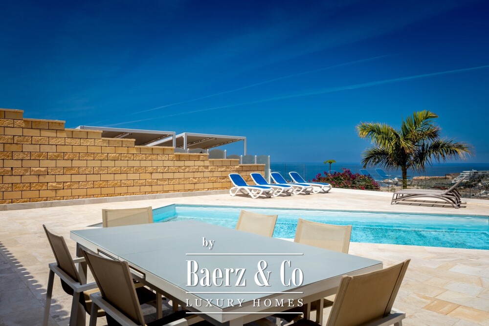 Refurbished villa with a separate annexe on Tenerife image