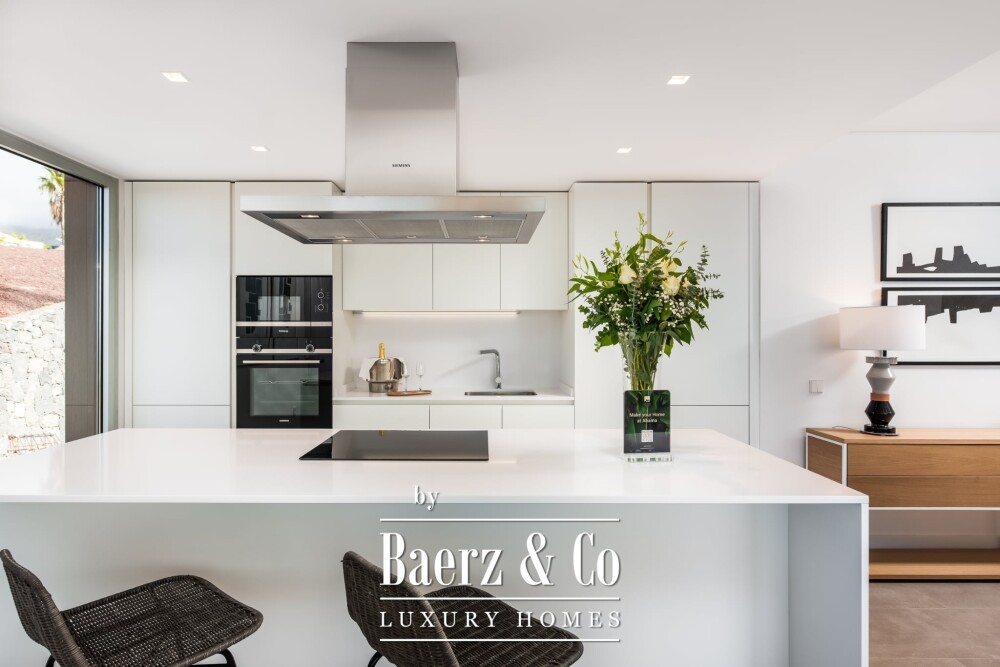 New built 3-bedroom luxury apartment Tenerife image