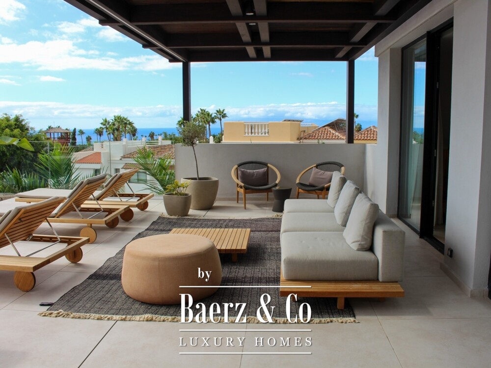 Exclusive 2-bedroom villa in a 5* complex Costa Adeje image