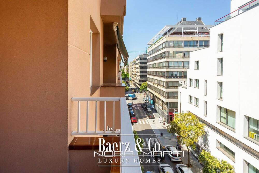 Apartment for sale in Sarrià-Sant Gervasi image