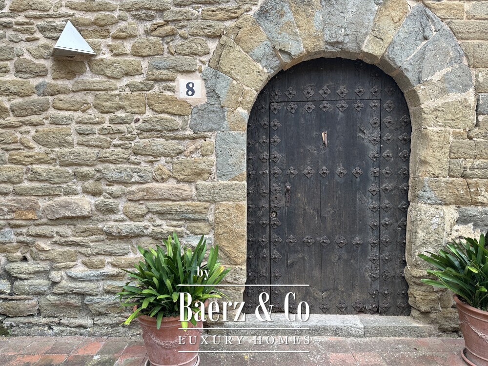 Stone House in Monells image