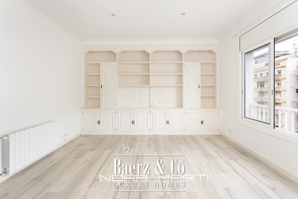 Apartment for sale in Les Corts image