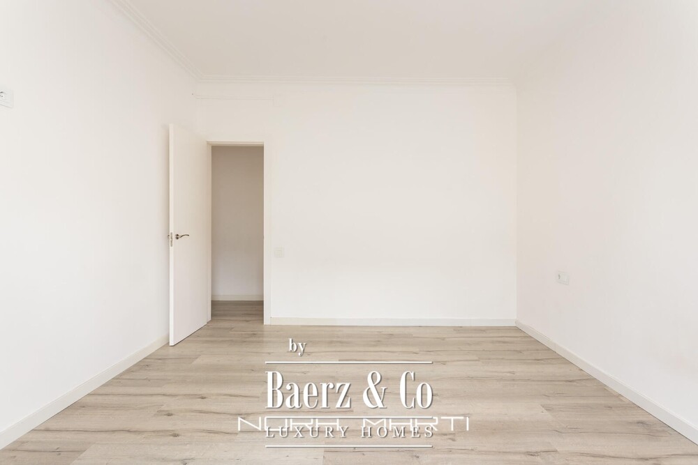 Apartment for sale in Les Corts image