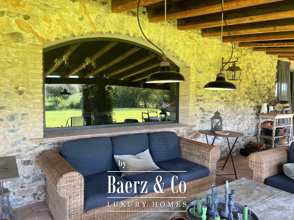 Exclusive House with Garden and Swimming Pool in Torrent image