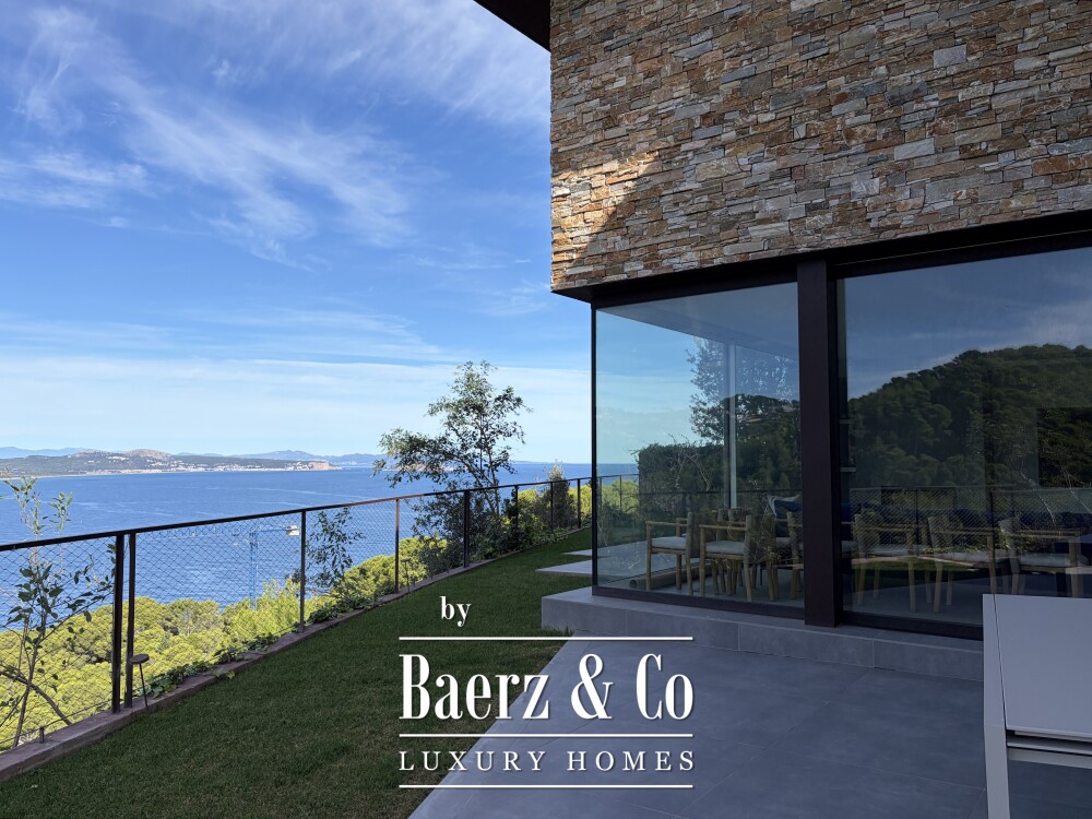 Sea-view property near Sa Riera, Begur image