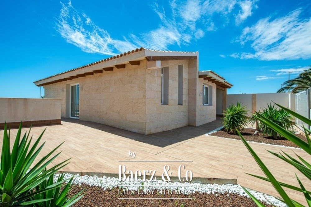 Secluded bungalow Tenerife south image