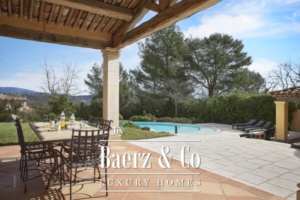photo 6 Beautiful Provence-style villa in Terre Blanche Golf Estate