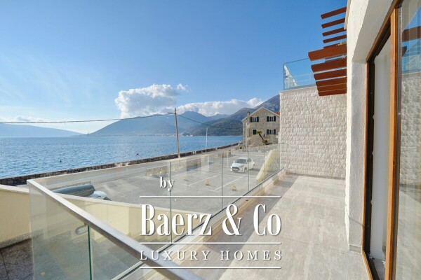 photo 1 Seaview Apartment in Tivat