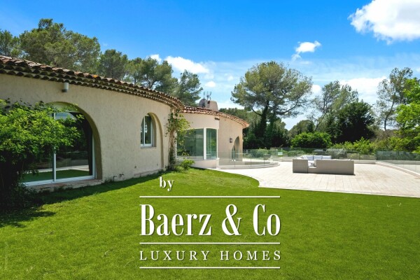 photo 10 Villa with view on Castelleras Castle