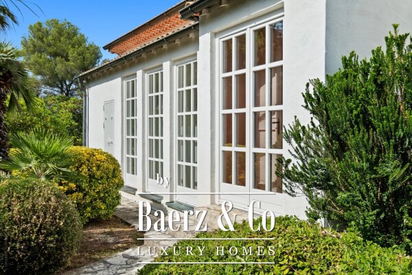 photo 3 Beautiful Provencal villa in the heart of an estate in Biot