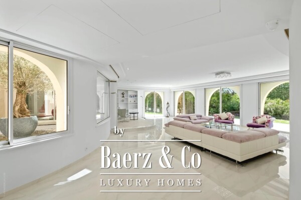 photo 17 Villa with view on Castelleras Castle