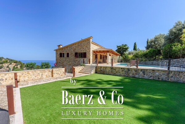 photo 14 Impressive Mansion with guest house, pool and sea views in Estellencs