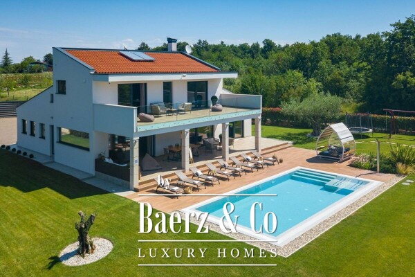 photo 27 Višnjan, a beautifully arranged villa surrounded by greenery, NKP 242 m2, on a large landscaped lot