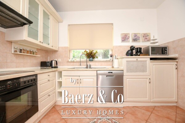 photo 14 Istria, Umag, beautiful house with pool, first row to the sea, NKP 430m2