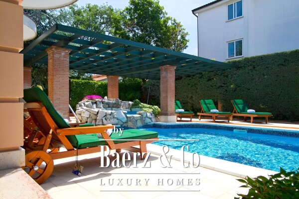 photo 17 Poreč, exclusive villa with 430 m2, attractive location