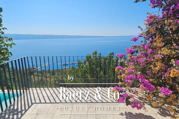 photo 2 Jesenice, Dugi Rat, villa with beautiful panoramic view