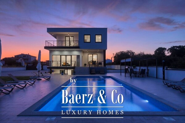 photo 5 Štinjan, luxury villa with pool and spacious garden