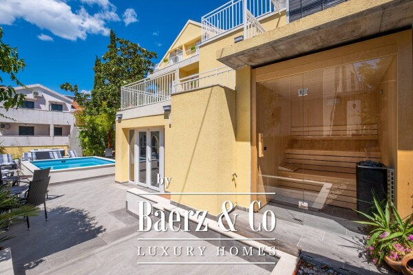 photo 2 Cavtat, Villa 14 apartments 252m2