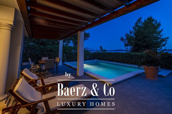 photo 128 Split, Čiovo, modern villa/boutique hotel with 8 apartments, first row to the sea