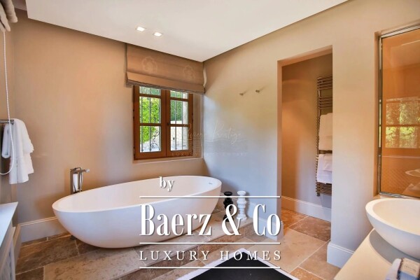 photo 19 Mougins - Situated ath the heart of the renowned village of Mougins