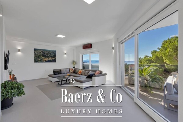 photo 12 Podgora, luxurious newly built villa with swimming pool