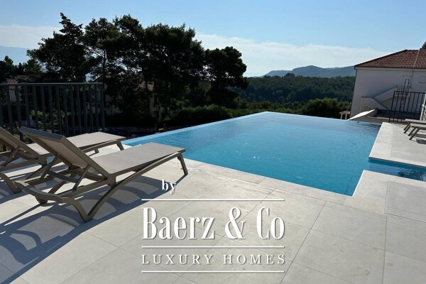 photo 2 Hvar, Jelsa, beautiful house with swimming pool in a great location