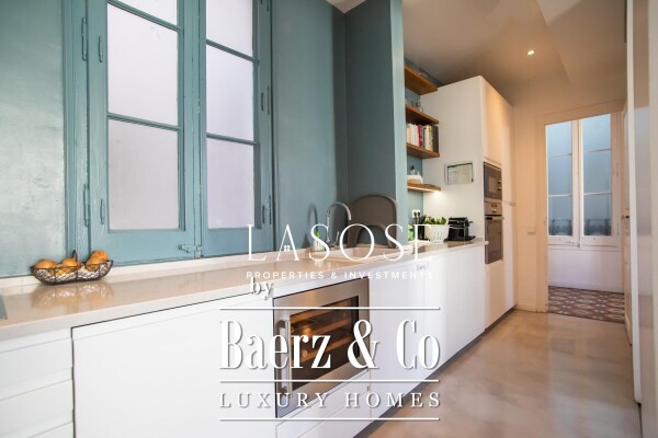 photo 3 Barcelona, Born