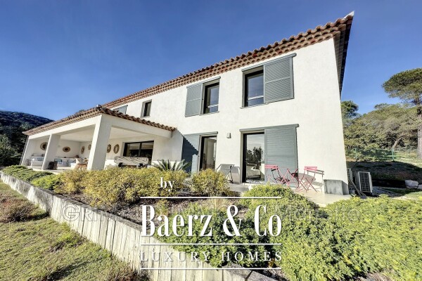 photo 2 Modern Villa with High-End Features in a Quiet Setting, on 2