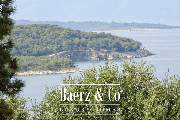 photo 32 Njivice, two-story apartment in a villa with a pool, gross living area 161,50m2