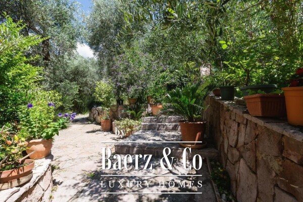 photo 7 Two Bedroom Apartment in Sveti Stefan with Terrace and Seaview