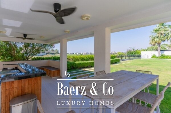 photo 15 Exclusive 8-Bedroom Luxury Villa in Emirates Hills, Dubai