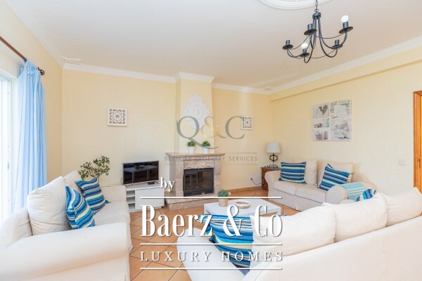 photo 6 Beautiful luxury home in Almancil, Almancil