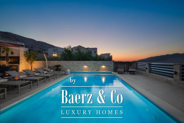 photo 4 Pag beautiful villa with sea view 350m2 200 meters from the sea