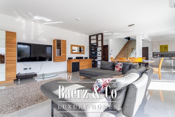 photo 3 Rogoznica, beautiful villa with a pool