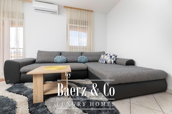 photo 11 Malinska, Renovated House with Three Apartments, 280.72m², 800m from the Sea