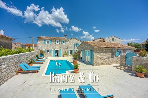 photo 3 Istria, Selina – Authentic Renovated 260m² Stone Villa with a Pool