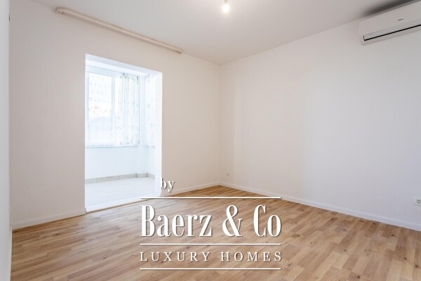 photo 13 Podstrana, house with four  apartments, 340m2