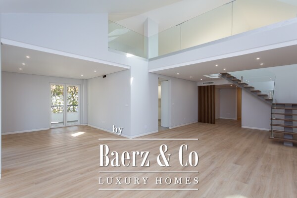 photo 2 Luxury duplex T3+1 with Mezzanine, in a quiet street in Carcavelos