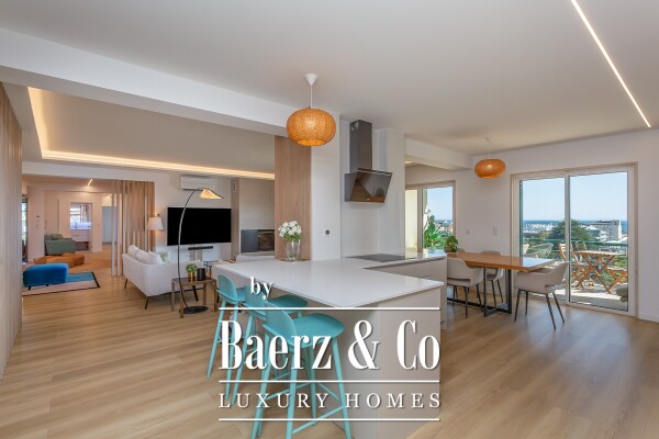 photo 12 5-Bedroom Penthouse in Estoril - Sea View