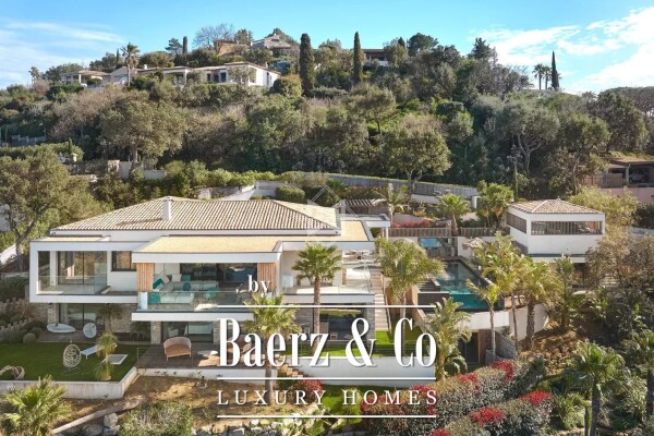 photo 1 Newly-built contemporary villa – Breathtaking sea view