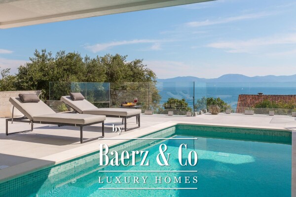 photo 4 Podaca, luxury villa in an ideal location