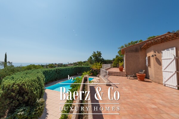 photo 14 Sale Villa 6 rooms sea view Les Issambres with swimming pool, garage and garden - St Tropez GULF