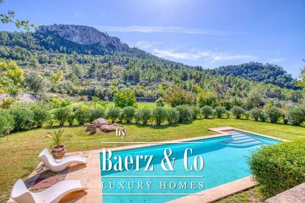 photo 3 Charming Finca Style Villa in Son Cabaspre