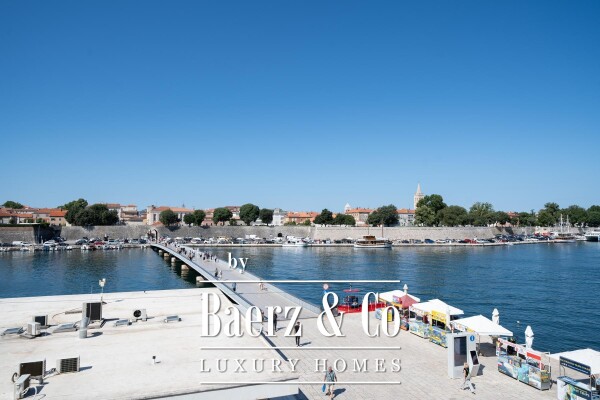 photo 2 Zadar, Branimirova obala, three-bedroom apartment with sea view
