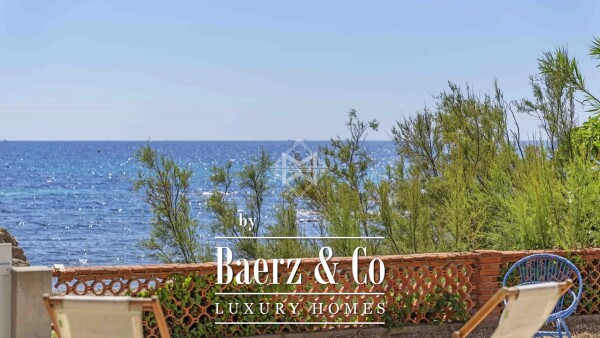 photo 6 Waterfont villa to renovate