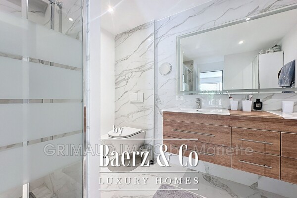 photo 11 5 minutes from Place des Lices – 4-room Apartment with Garde