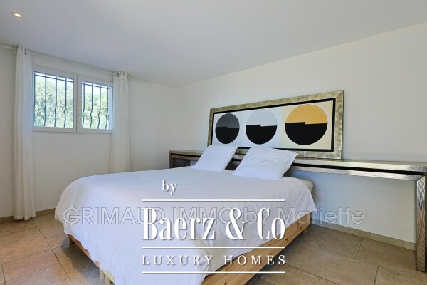 photo 9 Grimaud, France