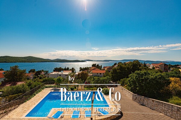 photo 9 Šibenik, Žaborić, beautiful house with a swimming pool and panoramic sea view, 438 m²