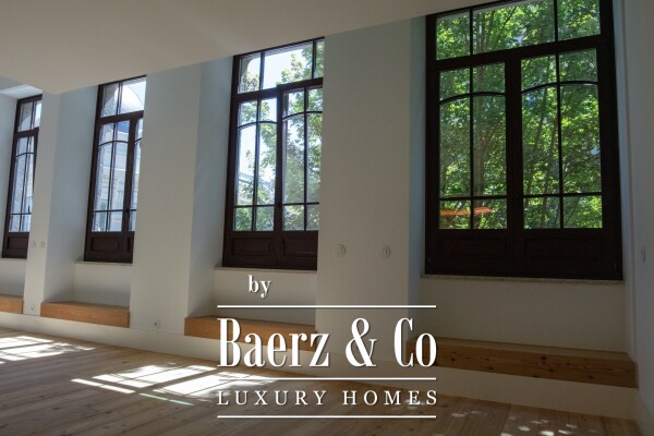 photo 4 A beautiful  three bedroom  with views of Bolhão Market